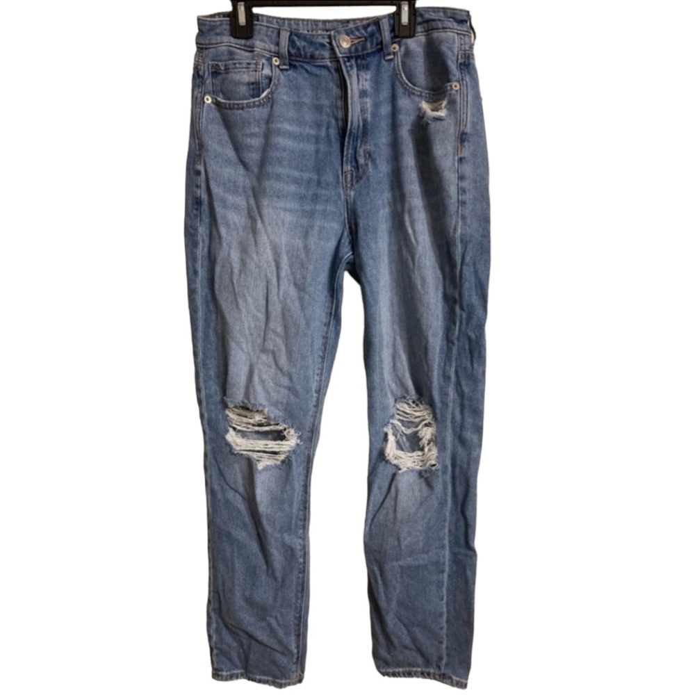 American Eagle ripped Mom Jeans